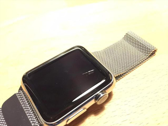 蘋果又陷“手表門”，Apple Watch易刮花