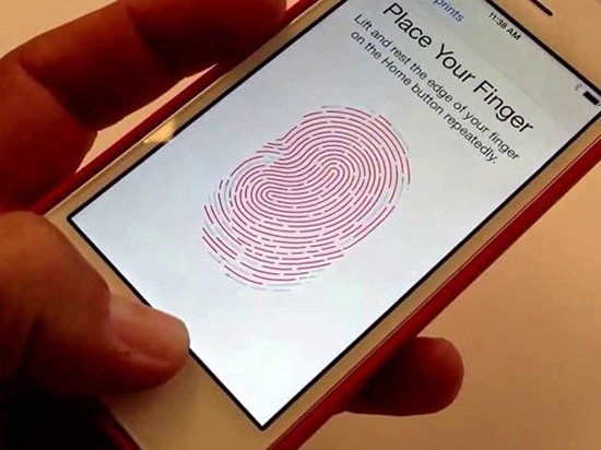 好嚇人！這坨泥竟可復(fù)制指紋解鎖iPhone