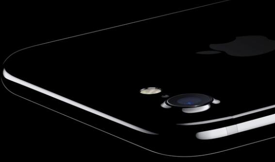 亮黑iPhone 7難搶到的原因：造10臺(tái)要扔掉4臺(tái)