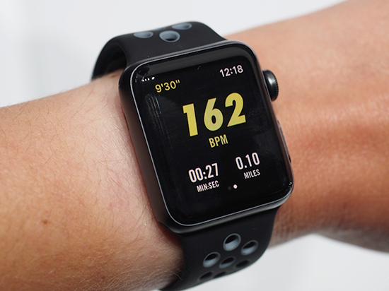 Apple Watch Nike+即將發(fā)售：熒光黃確實(shí)酷