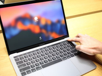 經(jīng)典不再 新MacBook Pro連開(kāi)機(jī)聲音都消失了