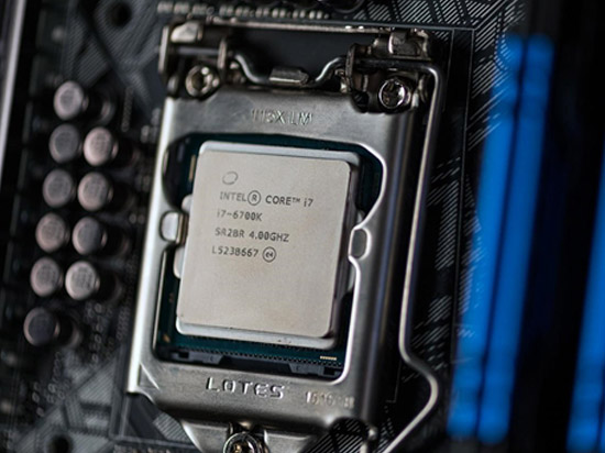 跑分太猛了！Intel i7-7700K暴超7GHz