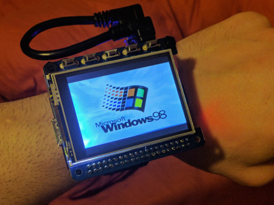 經(jīng)典懷舊！這款運行Windows 98的智能手表可掃雷