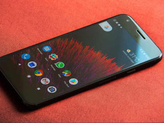 致敬HTC U11？ 谷歌Pixel 2擠壓邊框功能曝光