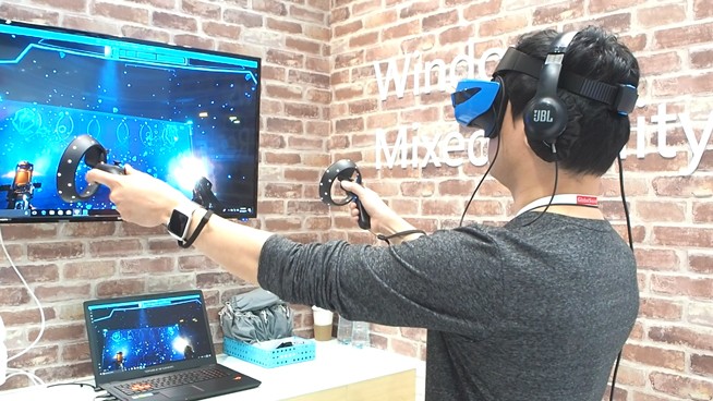 宏碁Windows VR頭顯首秀：Win10 VR要玩大逆襲？