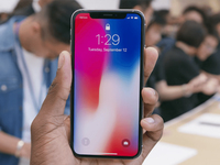 覺得iPhone X底部條很礙眼？其實它還是很重要的