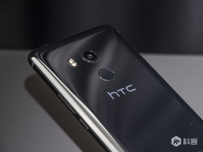 HTC U11+圖賞：全面屏+玻璃鏡面后蓋，高顏值新旗艦