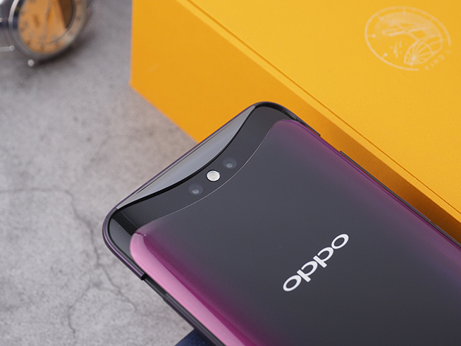 國(guó)行OPPO Find X開箱：手感太好 3D結(jié)構(gòu)光解鎖能玩一天