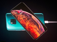 Mate 20發(fā)布會各種超越iPhone 余承東稱“華為第一自然而然”