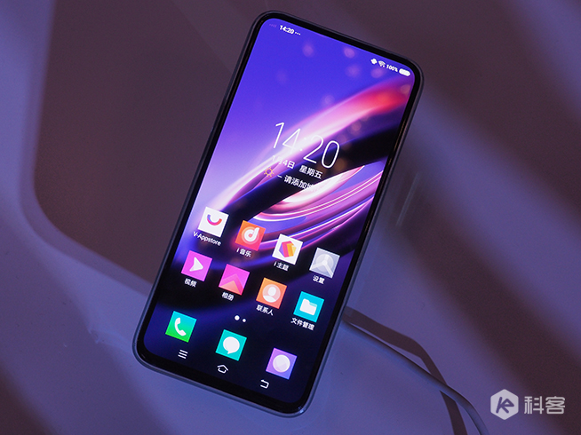 vivo APEX 2019上手圖賞：一體化設(shè)計(jì)感極強(qiáng) 按鍵開孔通通消失