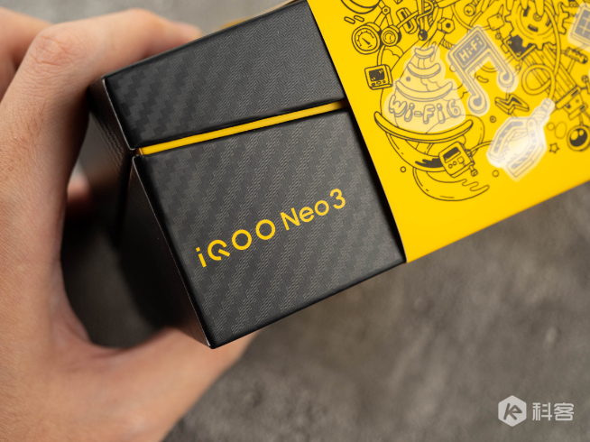 iQOO Neo3圖賞：驍龍865+144Hz高刷新率屏 再次定義真香機