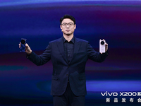 vivo X200系列發(fā)布：全系大電池+長(zhǎng)焦微距，小鋼炮也有了